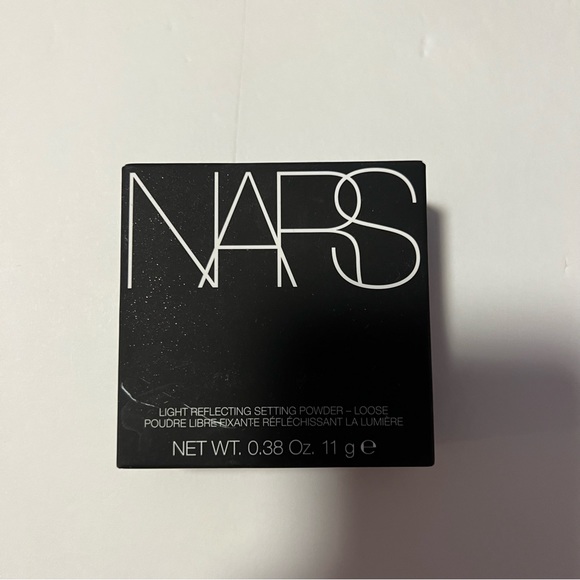NARS LIGHT REFLECTING™ SETTING POWDER - LOOSE - Picture 6 of 10